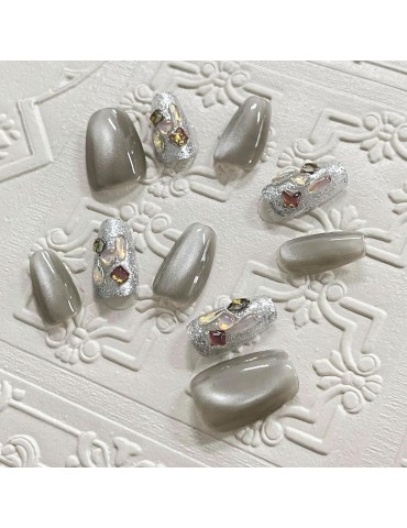 Apricot grey cat eyes