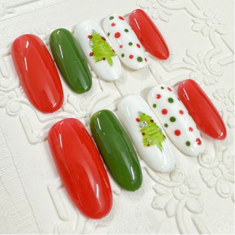 Polka dot Christmas tree