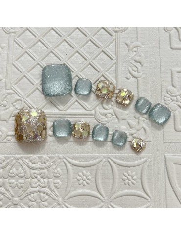 Greenish gold cat eye