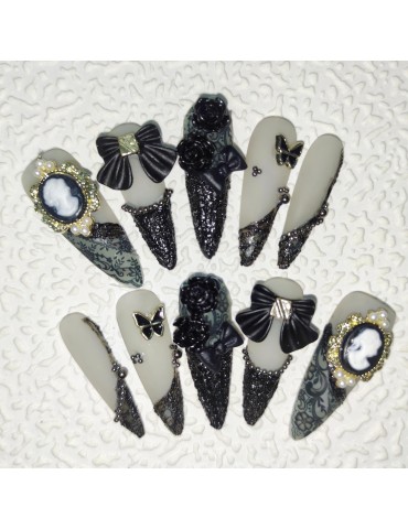 Dark Baroque beauty